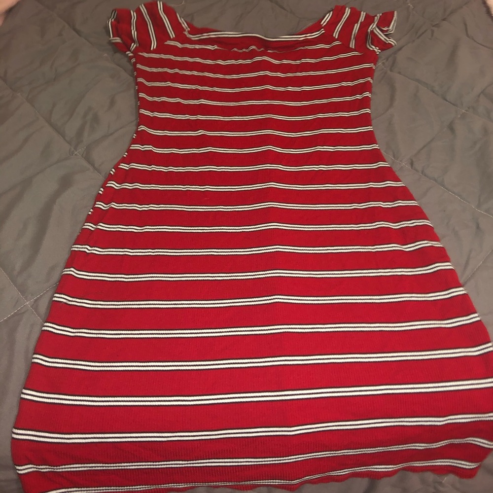 Dress - Picture 2 of 2